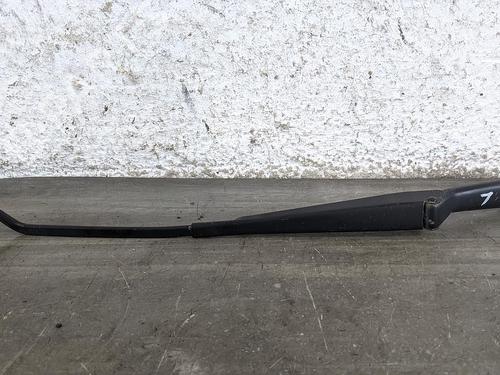 front-windshield-wiper-arm-vw-passat-b5-variant-3b5-1997-1998-1999-2000-2001-31784618 main image