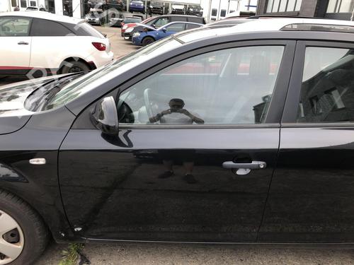 left-front-door-kia-ceed-hatchback-ed-2006-2007-2008-2009-2010-2011-2012-36848905 main image