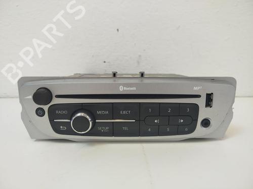 radio-renault-megane-iii-hatchback-bz01_-b3_-2008-32735996 main image