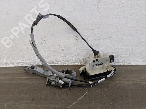 Højre fortil lås PEUGEOT 208 I (CA_, CC_) 1.0 VTi (68 hp) 31782343