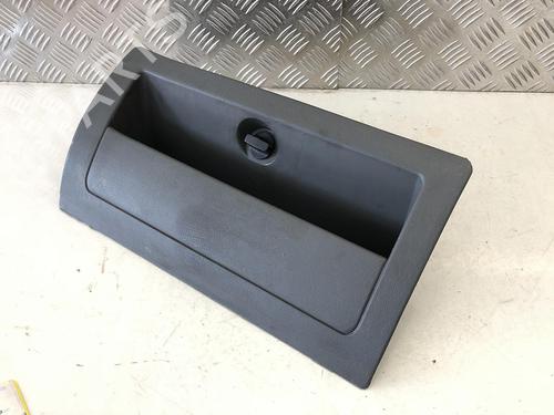 Suporte copos/Objectos VW CADDY II Box Body/MPV (9K9A) 1.9 SDI (64 hp) 31785854