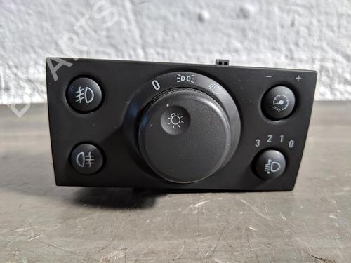 Used Headlight switch OPEL MERIVA A MPV (X03) 1.7 CDTI (E75) (100 hp) 31782088