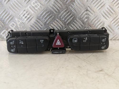 Used Switch MERCEDES-BENZ CLK (C209) CLK 240 (209.361) (170 hp) 31786026