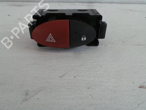 switch-renault-twingo-ii-cn0_-2007-31778013 main image