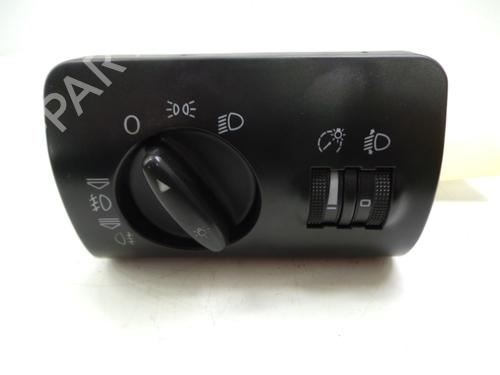 Used Headlight switch AUDI A6 C5 Avant (4B5, 4B6) 2.4 (165 hp) 31776802