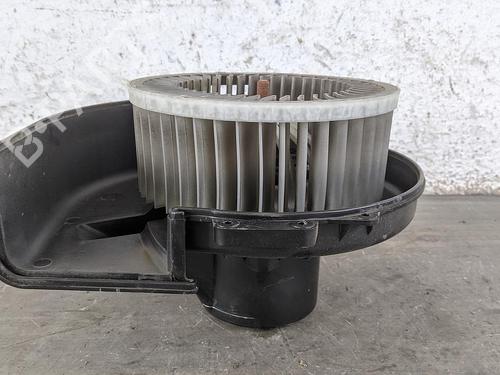 Heater blower motor VW POLO V (6R1, 6C1) 1.4 (6R1) | BP31784364M62 