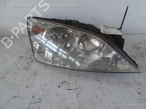 Used Right headlight NISSAN PRIMERA Hatchback (P11) 1.8 16V (114 hp) 31778083