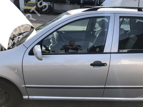 Used Left front door Left front door SKODA FABIA I Combi (6Y5) 1.2 (64 hp) 35996151 35996151