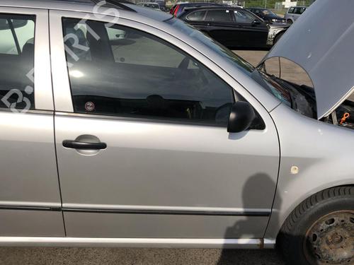 Used Right front door Right front door SKODA FABIA I Combi (6Y5) 1.2 (64 hp) 35996152 35996152