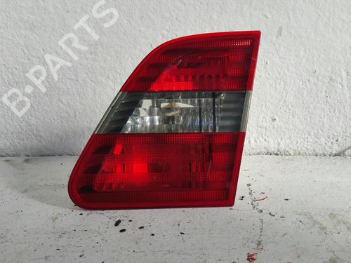 Farolim direito da mala MERCEDES-BENZ B-CLASS Sports Tourer (W245) B 200 CDI (245.208) (140 hp) 31780843