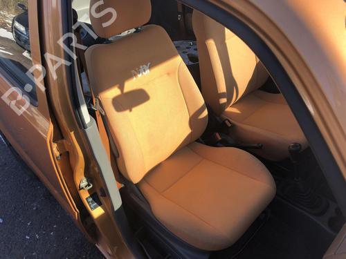 Used Right front seat OPEL AGILA A (H00) 1.2 16V (F68) (75 hp) 31958969