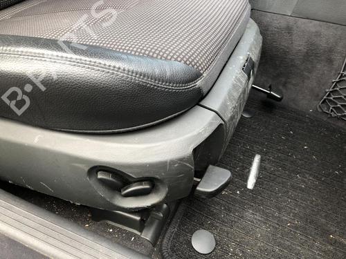 Right front seat MERCEDES-BENZ E-CLASS (W211) E 270 CDI (211.016) | BP33726275C16  - Image 6