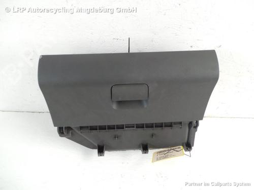 Used Glove box VW POLO IV (9N_, 9A_) 1.2 12V (69 hp) 31777302