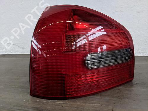 Used Left taillight NISSAN PRIMERA Hatchback (P11) 1.8 16V (114 hp) 31782051