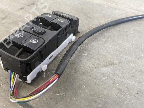 Left front window switch MERCEDES-BENZ CLK (C209) CLK 280 (209.354) | BP31784173I27