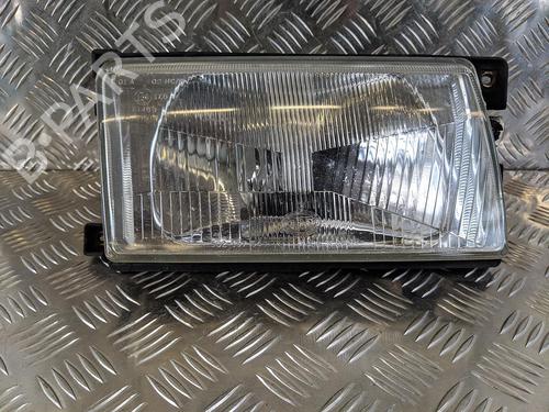 Used Right headlight VW POLO Coupe (86C, 80) 1.3 Cat (75 hp) 31781913