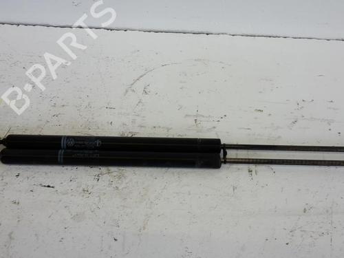 Gasdæmper bagklap VW TRANSPORTER T4 Bus (70B, 70C, 7DB, 7DK, 70J, 70K, 7DC, 7DJ) 1.9 TD (68 hp) 31779354