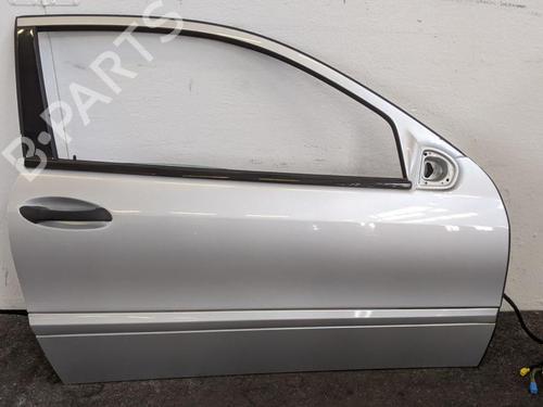 Used Right front door MERCEDES-BENZ C-CLASS Coupe (CL203) C 180 Kompressor (203.746) (143 hp) 31784827
