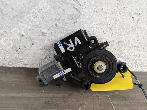 Used Right front window motor NISSAN PRIMERA Hatchback (P11) 1.8 16V (114 hp) 32766192