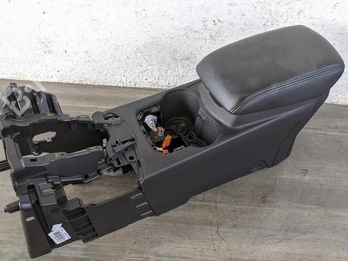 Armrest / Center console FORD FOCUS III Turnier 1.0 EcoBoost | BP31783905I20 