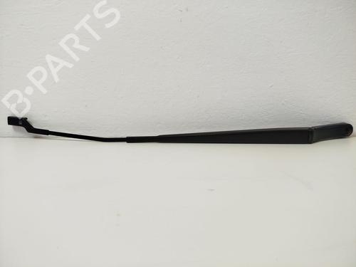 front-windshield-wiper-arm-vw-golf-sportsvan-vii-am1-an1-2014-2015-2016-2017-2018-2019-2020-32097192 main image