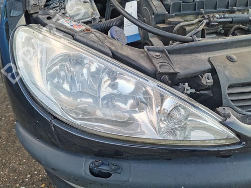 Phare droit PEUGEOT 206 CC (2D) 1.6 16V (2DNFUF, 2DNFUR) (109 hp) 31959492