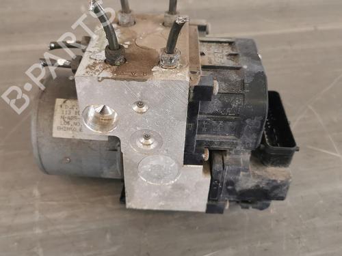 Used ABS pump NISSAN PRIMERA Hatchback (P11) 1.8 16V (114 hp) 31782461