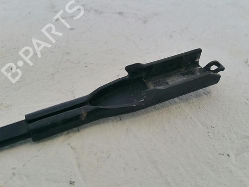 front-windshield-wiper-arm-mercedes-benz-a-class-w169-2004-2005-2006-2007-2008-2009-2010-2011-2012-31781174 main image