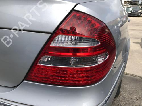 Used Right taillight Right taillight MERCEDES-BENZ E-CLASS (W211) E 270 CDI (211.016) (177 hp) 33726281 33726281