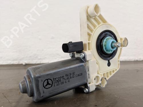 Motore alzacristalli anteriore sinistro MERCEDES-BENZ A-CLASS (W169) A 180 CDI (169.007, 169.307) (109 hp) 31781934