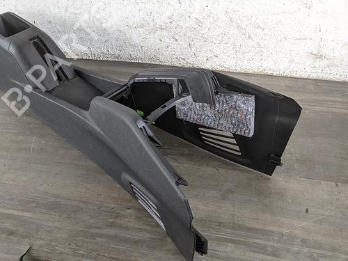 Armrest / Center console PEUGEOT 208 I (CA_, CC_) 1.2 VTI 82 | BP31784999I20 