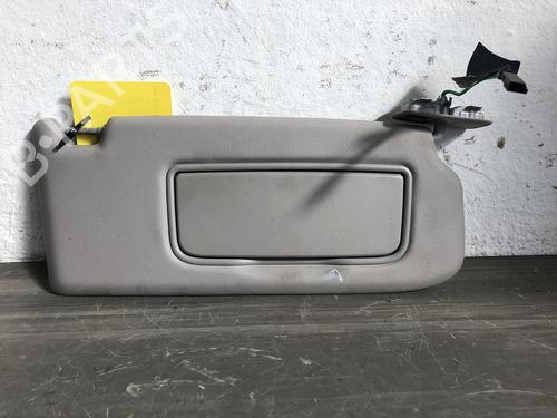 Used Right sun visor VOLVO V50 (545) 2.0 D (136 hp) 31781699