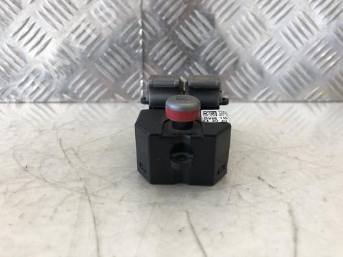 Left front window switch HONDA CIVIC VII Hatchback (EU, EP, EV) 1.6 i (EP2, EU8, EU6) | BP31786172I27 