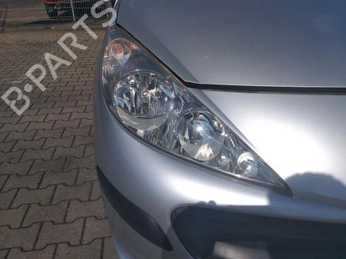 Used Right headlight Right headlight PEUGEOT 207 (WA_, WC_) 1.4 (73 hp) 33996184 33996184