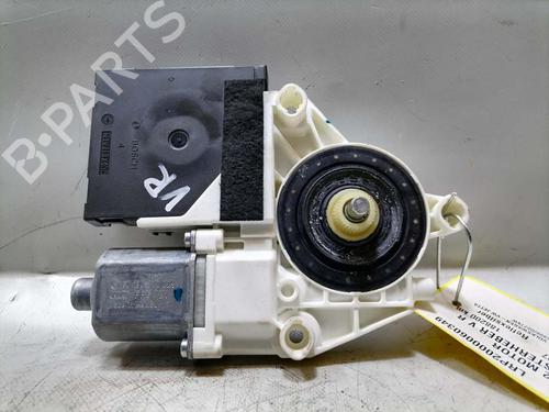 Used Right front window motor Right front window motor VW JETTA III (1K2) 1.9 TDI (105 hp) 34141563 34141563