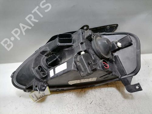 Right headlight VW FOX Hatchback (5Z1, 5Z3, 5Z4) 1.2 | BP31774113C29 