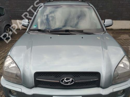 Used Hood HYUNDAI TUCSON (JM) 2.7 All-wheel Drive (175 hp) 31771329