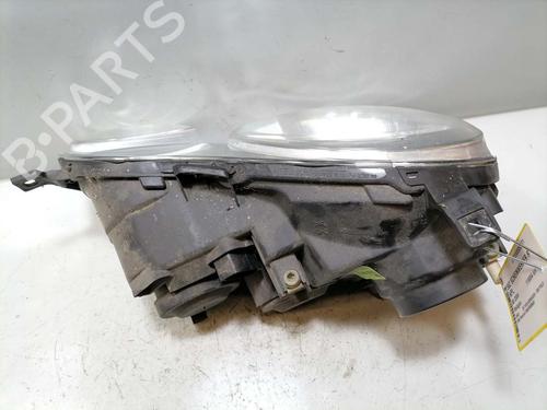 Right headlight VW POLO IV Saloon (9A4, 9A2, 9N2, 9A6) 1.4 | BP31771601C29