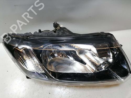 right-headlight-dacia-sandero-ii-2012-31771578 main image