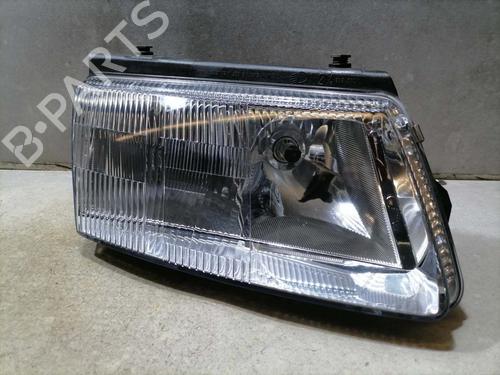 Used Right headlight VW PASSAT B5 Variant (3B5) 1.6 (101 hp) 31773642