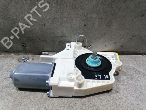 Rudehejsemotor forskærm venstre AUDI Q3 (8UB, 8UG) 2.0 TDI quattro (177 hp) 31772452