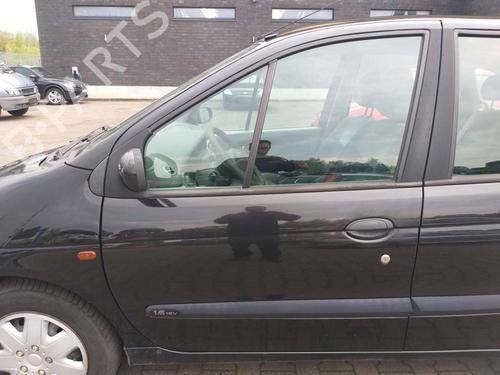 Used Left front door RENAULT MEGANE Scenic (JA0/1_) 1.6 16V (JA0B, JA04, JA11, JA00) (107 hp) 31773909