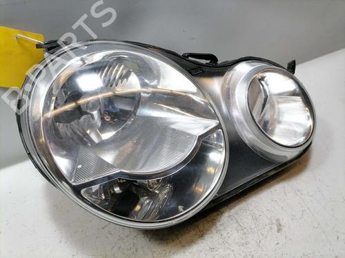 Right headlight VW POLO IV Saloon (9A4, 9A2, 9N2, 9A6) 1.4 | BP31771601C29