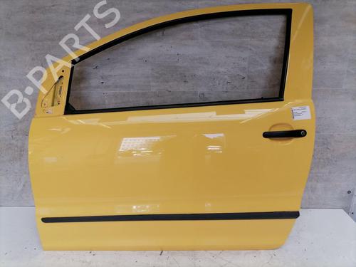Used Left front door VW FOX Hatchback (5Z1, 5Z3, 5Z4) 1.2 (55 hp) 31772273
