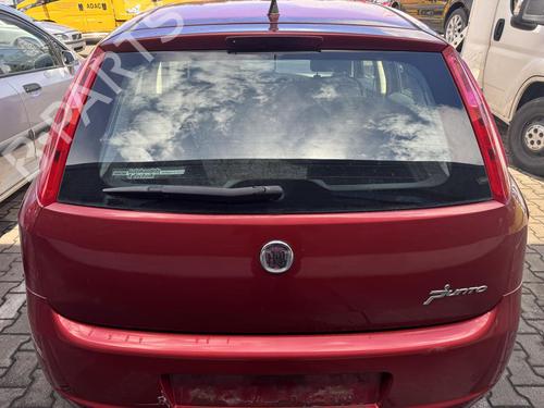 Tampa da Mala Tampa da Mala FIAT GRANDE PUNTO (199_) 1.4 (199AXB11, 199AXB1A, 199BXB1A, 199AXL1A) (77 hp) 36541498 36541498