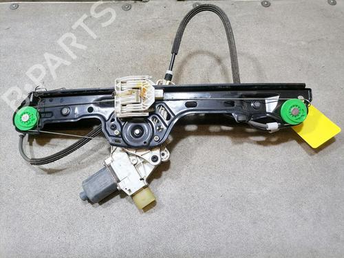 Rudehejsemekanisme Højre foran BMW 1 (E81) 116 i (115 hp) 31772200