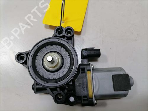 Used Left front window motor HYUNDAI i30 Estate (GD) 1.6 CRDi (110 hp) 31773882