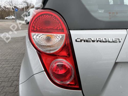 Używane Lampa tylna lewa CHEVROLET SPARK (M300) 1.0 (68 hp) 32331795