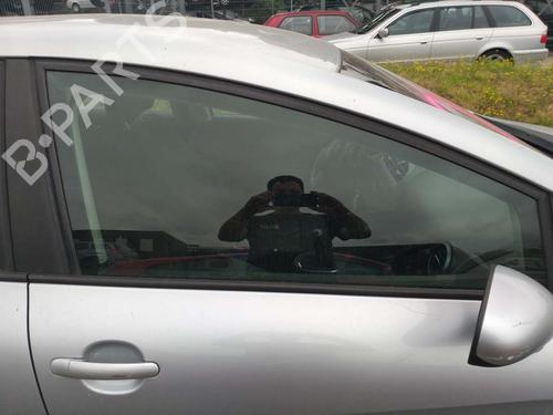 front-right-door-window-seat-leon-1p1-2005-2006-2007-2008-2009-2010-2011-2012-2013-31774375 main image
