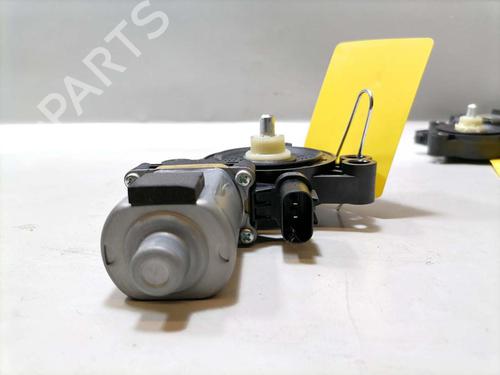 Left front window motor HYUNDAI i30 Estate (GD) 1.6 CRDi | BP31773882E21